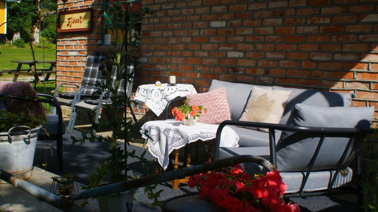 Fjoset Pa Knardal *